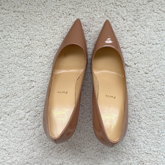 Christian Louboutin 'Kate' Pointed Toe Patent Leather Pump (39) - Picture 9 of 10